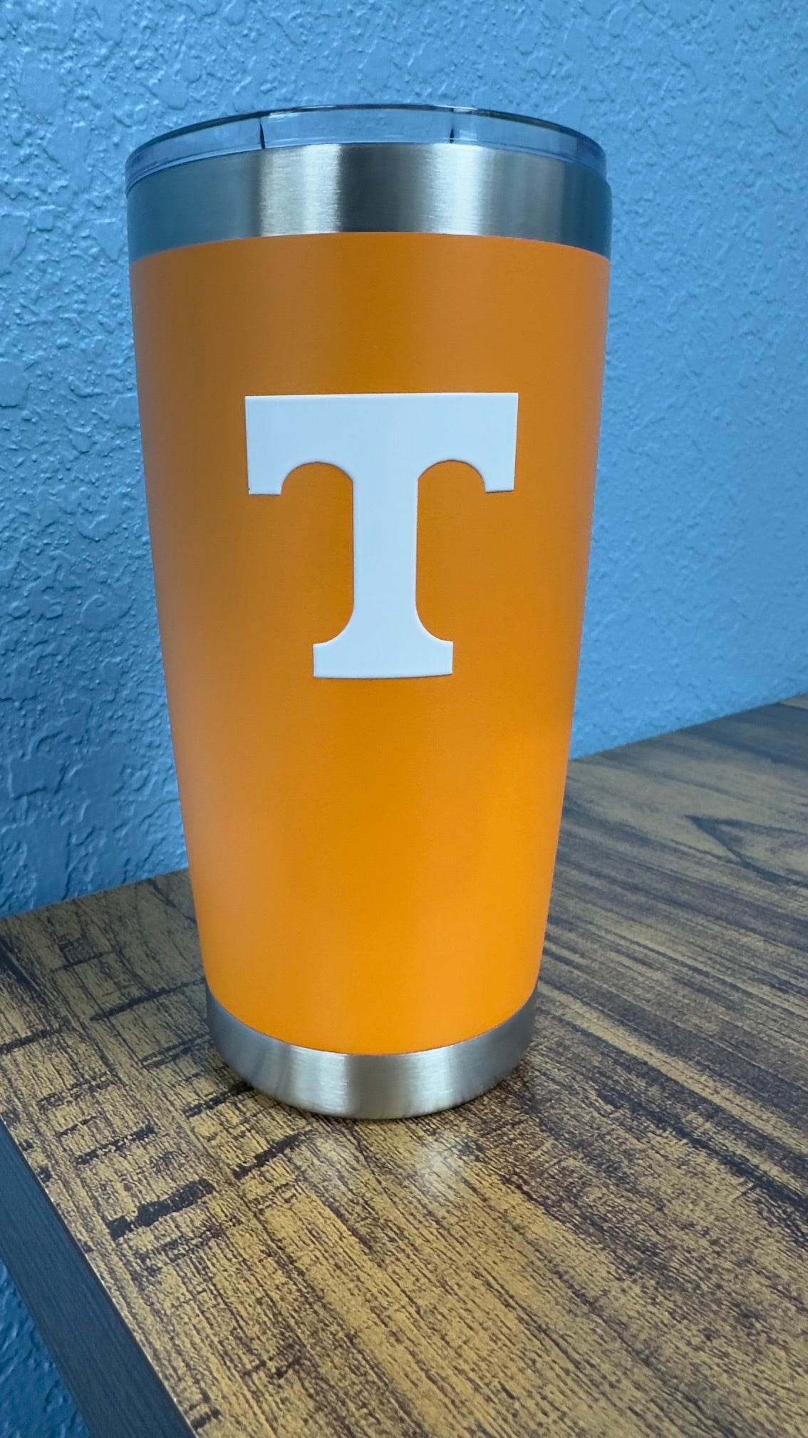Officially Licensed 20-ounce UT Vols Power T tumbler.