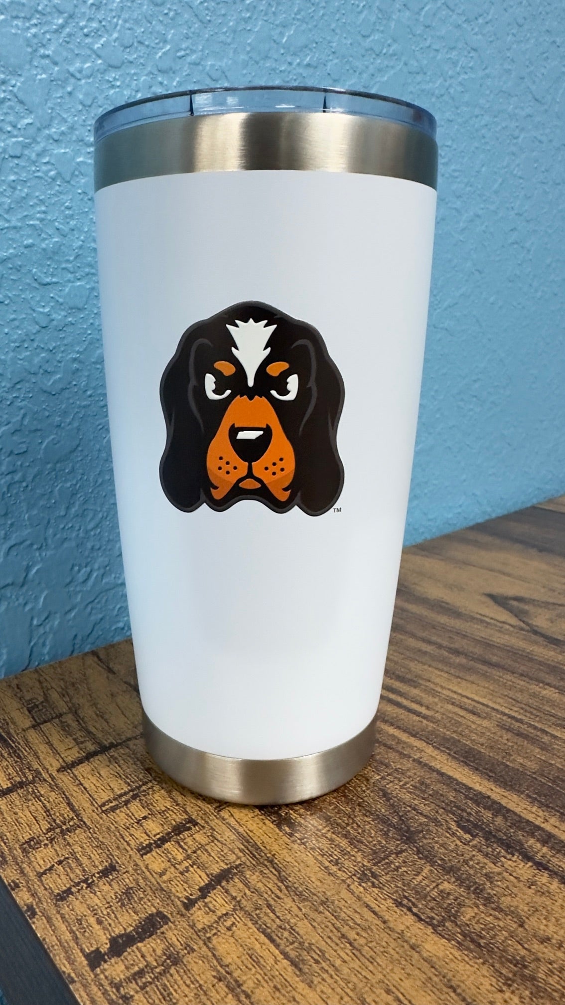 Officially Licensed 20-ounce UT Vols Smokey tumbler.